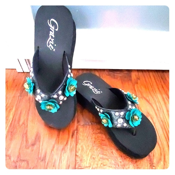 grazie flip flops